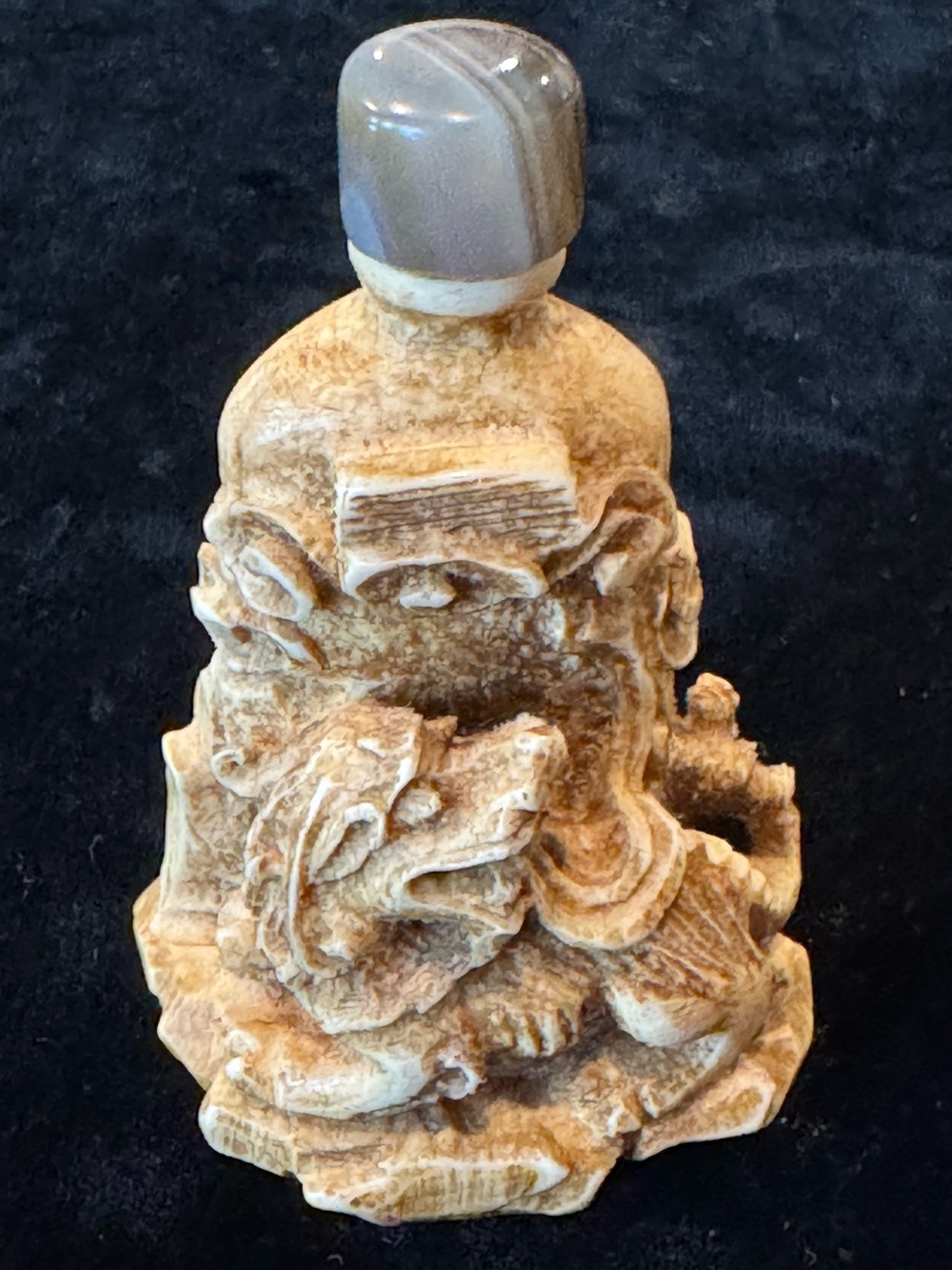 Vintage Chinese Faux Ivory Resin Snuff Bottle Featuring Guardian Lion & Clouds